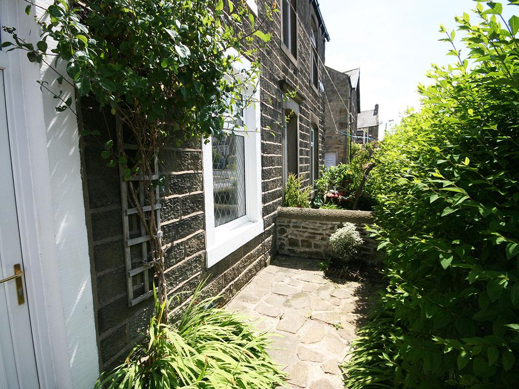 2 bedroom terraced house To Let in Barnoldswick - IMG_1227.jpg